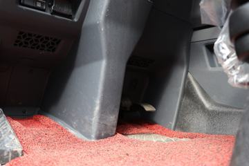 �ൺ��� ӥ�� ������ 15.7L LNG 720���� 6X4 ��ʿ��16�� AMT�Զ��� ǣ����ͼƬ