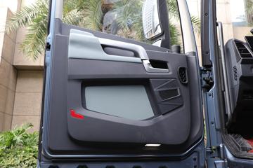 �ൺ��� ӥ�� ������ 15.7L LNG 720���� 6X4 ��ʿ��16�� AMT�Զ��� ǣ����ͼƬ