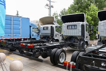 ���桤��X7 2.5L���� 180���� ��ʿ��10�� ���� 3600��� 4.18�׵��Ų�դʽ�ῨͼƬ