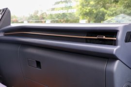 蓝擎·龙X7&nbsp;载货车驾驶室                                               图片