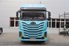 解放鹰驰 6X4 换电式纯电动牵引车 宁德时代400.61kWh