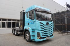 解放鹰驰 6X4 换电式纯电动牵引车 宁德时代400.61kWh