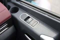 解放鹰驰 6X4 换电式纯电动牵引车 宁德时代400.61kWh