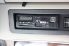 解放鹰驰 6X4 换电式纯电动牵引车 宁德时代400.61kWh