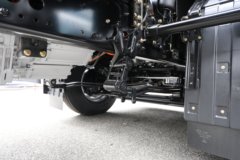 解放鹰驰 6X4 换电式纯电动牵引车 宁德时代400.61kWh