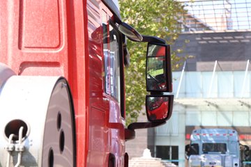 ����HOWO TX7-N ����� 12.5L LNG 480���� 6X4 �й�����12�� ǣ����ͼƬ