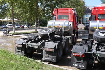 ����HOWO TX7-N ����� 12.5L LNG 480���� 6X4 �й�����12�� ǣ����ͼƬ
