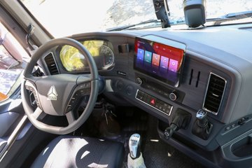 ����HOWO TX7-N ����� 12.5L LNG 480���� 6X4 �й�����12�� ǣ����ͼƬ