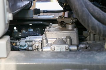 ����HOWO TX7-N ����� 12.5L LNG 480���� 6X4 �й�����12�� ǣ����ͼƬ