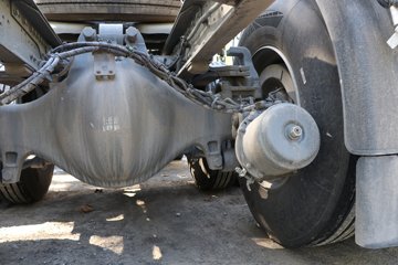 ����HOWO TX7-N ����� 12.5L LNG 480���� 6X4 �й�����12�� ǣ����ͼƬ