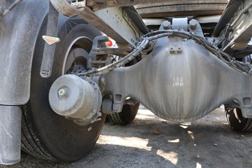 ����HOWO TX7-N ����� 12.5L LNG 480���� 6X4 �й�����12�� ǣ����ͼƬ