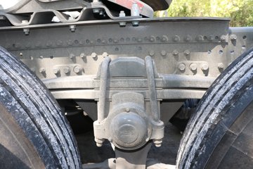 ����HOWO TX7-N ����� 12.5L LNG 480���� 6X4 �й�����12�� ǣ����ͼƬ