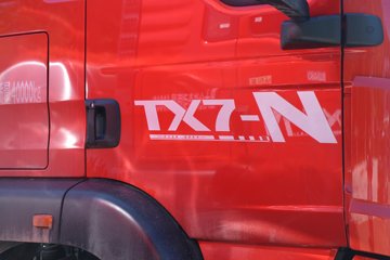 ����HOWO TX7-N ����� 12.5L LNG 480���� 6X4 �й�����12�� ǣ����ͼƬ