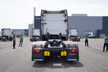 ˹��������500Rϵ�� ������ 12.7L���� 500���� 6X2R AMT�Զ���ǣ����ͼƬ