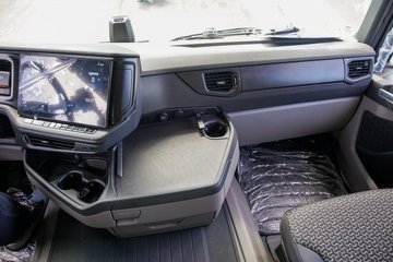 ˹��������500Rϵ�� ������ 12.7L���� 500���� 6X2R AMT�Զ���ǣ����ͼƬ