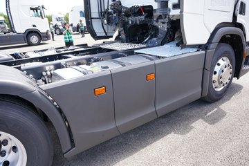 ˹��������500Rϵ�� ������ 12.7L���� 500���� 6X2R AMT�Զ���ǣ����ͼƬ