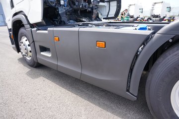 ˹��������500Rϵ�� ������ 12.7L���� 500���� 6X2R AMT�Զ���ǣ����ͼƬ