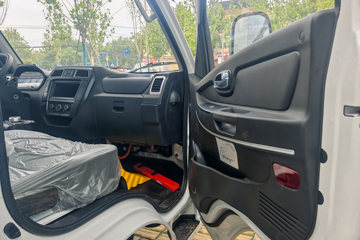 Զ�� ����F5E 2025�� ���˰� 4X2 3.82�׵��Ŵ��綯��س� ��о61.669kWhͼƬ