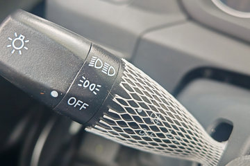 Զ�� ����F5E 2025�� ���˰� 4X2 3.82�׵��Ŵ��綯��س� ��о61.669kWhͼƬ
