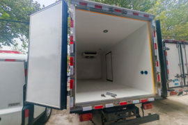 星智F5E&nbsp;电动冷藏车上装图片