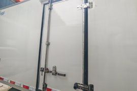 星智F5E&nbsp;电动冷藏车上装图片