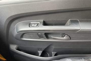 ���� ȫ��˳��խ�� ��׼�� 2.5L���� 136���� ������5�� 3.2��˫�������ῨͼƬ