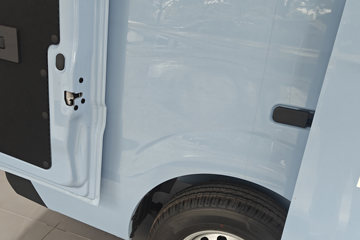 Զ�� ����V6E���ܰ� 2.3T 6�� 4.845�״��綯����;���ó�46.08kWhͼƬ