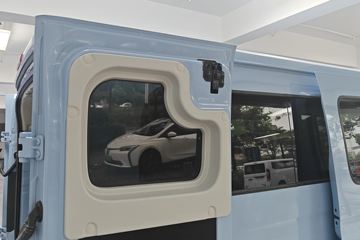 Զ�� ����V6E���ܰ� 2.3T 6�� 4.845�״��綯����;���ó�46.08kWhͼƬ