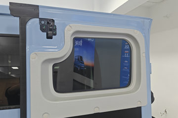 Զ�� ����V6E���ܰ� 2.3T 6�� 4.845�״��綯����;���ó�46.08kWhͼƬ