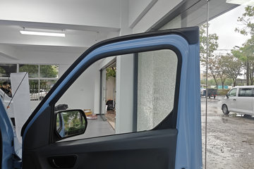 Զ�� ����V6E���ܰ� 2.3T 6�� 4.845�״��綯����;���ó�46.08kWhͼƬ