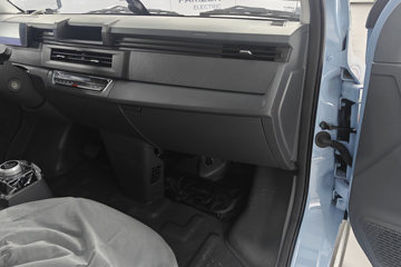 Զ�� ����V6E���ܰ� 2.3T 6�� 4.845�״��綯����;���ó�46.08kWhͼƬ