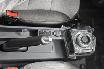 Զ�� ����V6E���ܰ� 2.3T 6�� 4.845�״��綯����;���ó�46.08kWhͼƬ