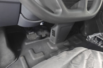 Զ�� ����V6E���ܰ� 2.3T 6�� 4.845�״��綯����;���ó�46.08kWhͼƬ