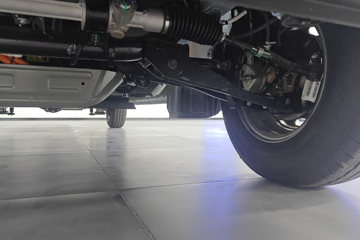 Զ�� ����V6E���ܰ� 2.3T 6�� 4.845�״��綯����;���ó�46.08kWhͼƬ