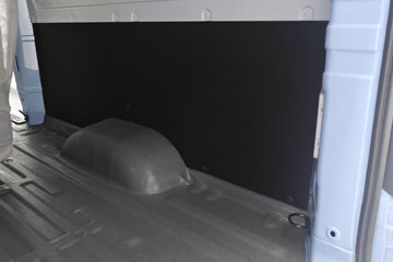 Զ�� ����V6E���ܰ� 2.3T 6�� 4.845�״��綯����;���ó�46.08kWhͼƬ