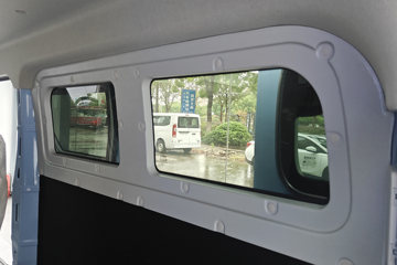 Զ�� ����V6E���ܰ� 2.3T 6�� 4.845�״��綯����;���ó�46.08kWhͼƬ