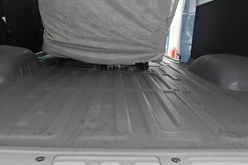 Զ�� ����V6E���ܰ� 2.3T 6�� 4.845�״��綯����;���ó�46.08kWhͼƬ