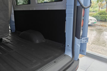 Զ�� ����V6E���ܰ� 2.3T 6�� 4.845�״��綯����;���ó�46.08kWhͼƬ