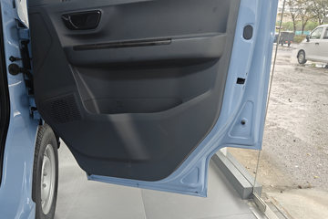 Զ�� ����V6E���ܰ� 2.3T 6�� 4.845�״��綯����;���ó�46.08kWhͼƬ