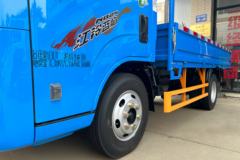 江铃全新顺达 标准款 2.5L柴油 136马力 万里扬5档 3.7米单排栏板轻卡