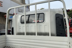 江铃 凯威蓝鲸 150马力 4.1米单排栏板轻卡