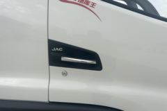 江淮 骏铃V3 金元宝 140马力 3.37米排半栏板轻卡