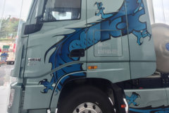 东风天龙旗舰KX 王者版 14.5L LNG 630马力 6X4 东风12档 AMT自动档 牵引车