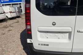 V919&nbsp;电动封闭厢货外观图片