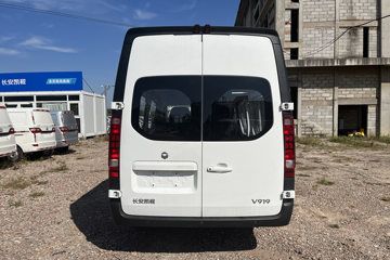 V919&nbsp;电动封闭厢货外观图片