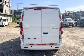 睿行EM60&nbsp;电动封闭厢货外观图片