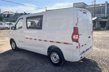 睿行EM60&nbsp;电动封闭厢货外观图片