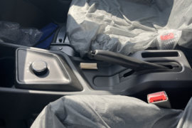 睿行EM60&nbsp;电动封闭厢货驾驶室图片