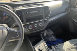 睿行EM60&nbsp;电动封闭厢货驾驶室图片