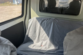 睿行EM60&nbsp;电动封闭厢货货厢图片